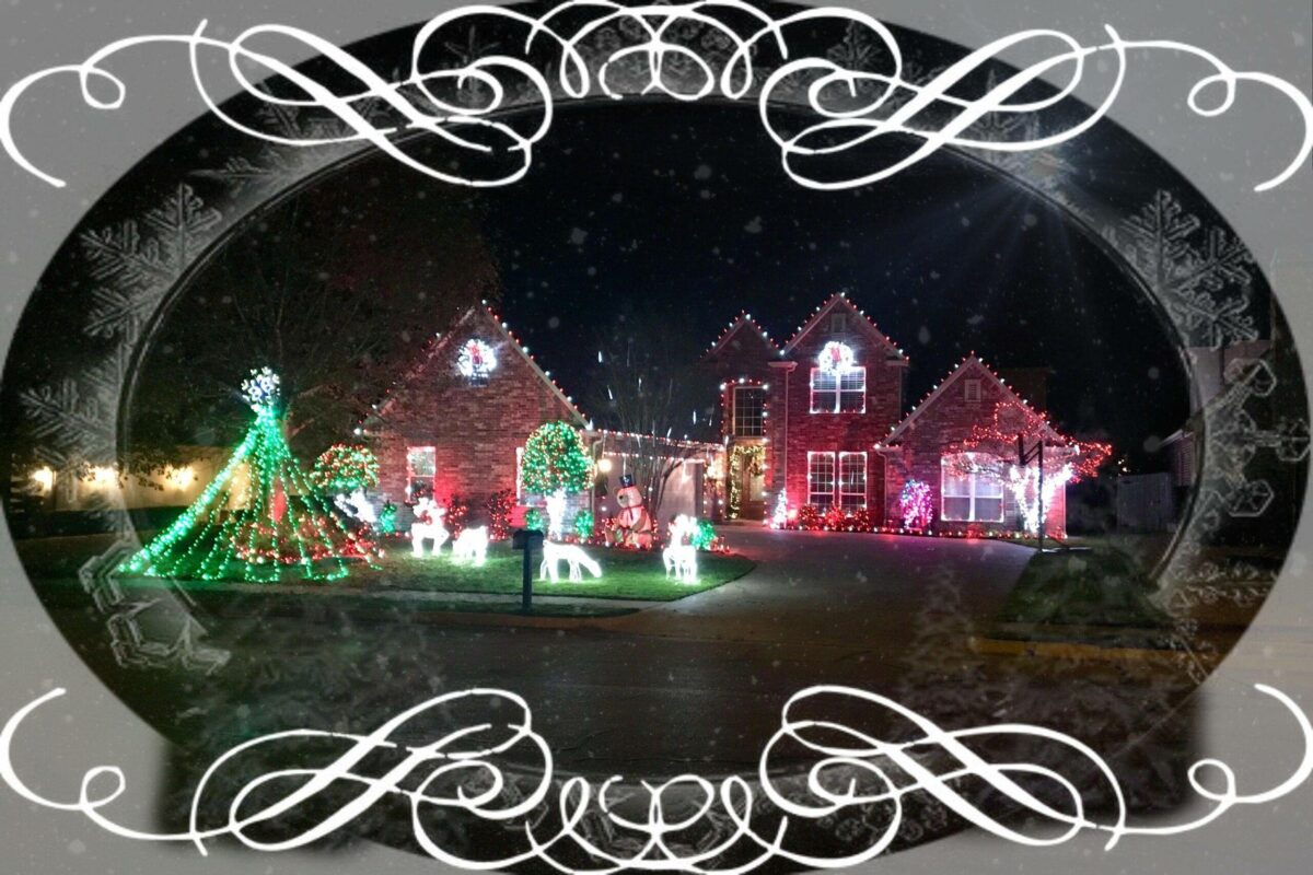 Outdoor Christmas Lights Hanging